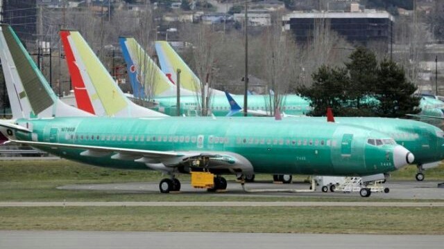 Negara-negara di dunia ramai-ramai melarang penerbangan Pesawat Boeing 737 Max usai Pesawat Ethiopian Airlines jatuh dan menewaskan 157 orang di dalamnya (Reuters)  