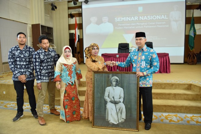 Acara seminar nasional tentang kepahlawanan Raden Mattaher menjadi pahlawan nasional di ruang rumah Dinas Walikota Jambi, Kamis (4/4).