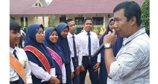 Bupati Tinjau Persiapan SMPN 21 Tanjabtim Ikuti Lomba Sekolah Sehat tingkat Nasional. Foto : Ist