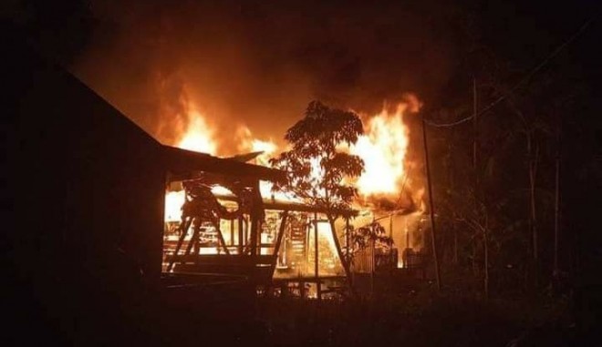 Kebakaran di Desa Pangkal Duri, Kecamatan Mendahara, tepatnya di Jalan Kamera RT 01 Dusun Duri I. Foto : Ist