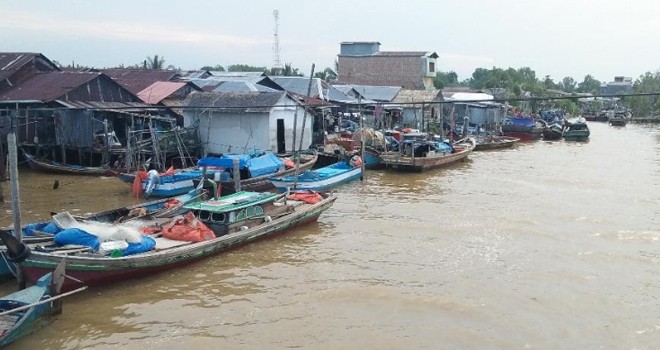 Keberadaan pompong nelayan di Kecamatan Kuala Jambi. Foto : Maulana / Jambiupdate