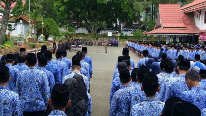 Pemerintah Kabupaten Kerinci menggelar upacara dalam rangka memperingati Hari Lahirnya Pancasila di Lapangan Kantor Bupati Kerinci, pada Sabtu (01/06/2019) hari ini.