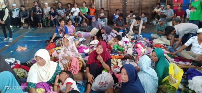 Kemensos membantu berupa uang kepada korban kebakaran di Desa Pangkal Duri, Kecamatan Mendahara, Kabupaten Tanjabtim.