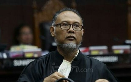 Ketua tim hukum paslon 02 Bambang Widjojanto atau akrab disapa BW. Foto : Ricardo / JPNN
