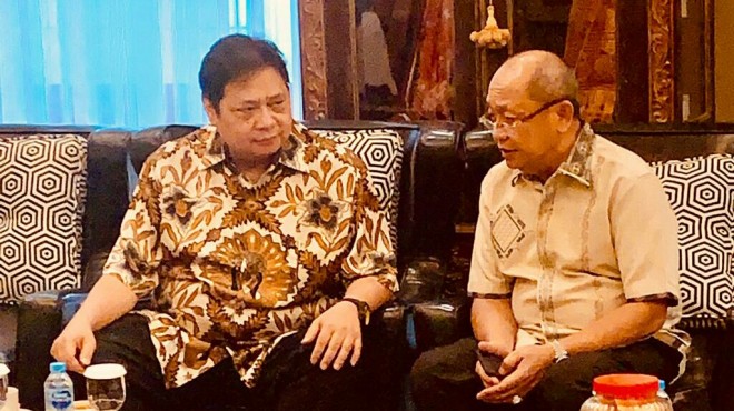 Cek Endra saat bertemu dengan Ketum DPP Golkar Airlangga Hartarto. 
