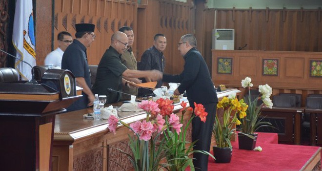 Sembilan Fraksi DPRD Jambi Tanggapi Ranperda Pertanggungjawaban Pelaksanaan APBD 2018.
