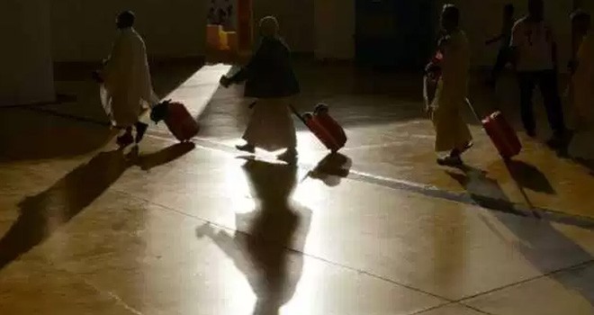 FOTO: KEMENAG PADANYA AKTIVITAS JAMAAH: Para jamaah haji yang datang dari Madinah ke Makkah, setelah umrah. Jamaah diharapkan banyak beristirahat di hotel untuk menjaga kebugaran tubuh.