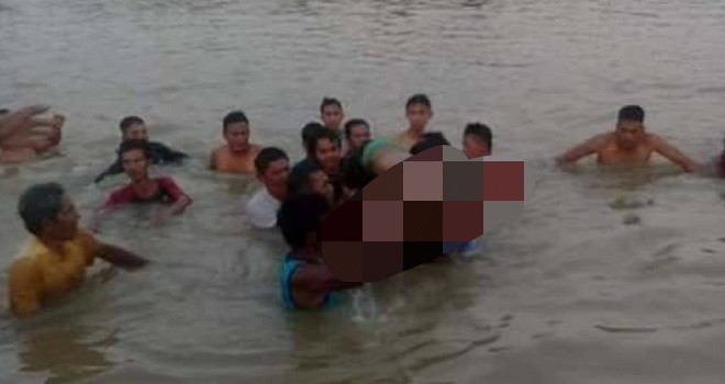 Jasa warga Desa Sungai Baung Kecamatan Muarabulian yakni Andi Selekta (27) saat di evakuasi warga.