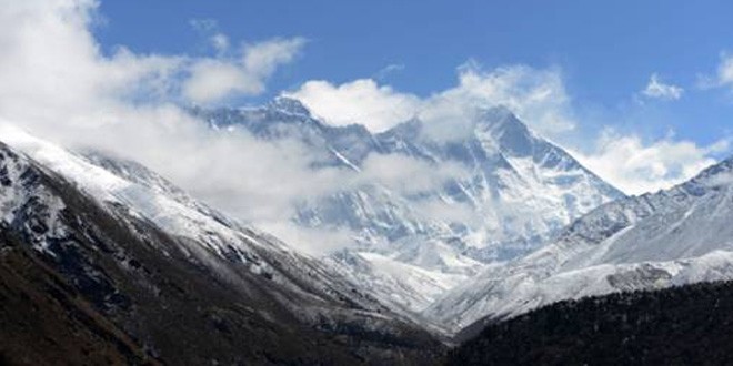 Pemandangan pegunungan Everest dari Tengboche, sekitar 300 km dari Kathmandu (diambil 4 Mei 2017). Foto: AFP