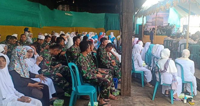 TNI Satgas Penuhi Undangan Pengajian.