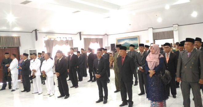 Pelantikan Puluhan Pejabat Eselon III dan IV di ruang pola kantor Bupati Kerinci.