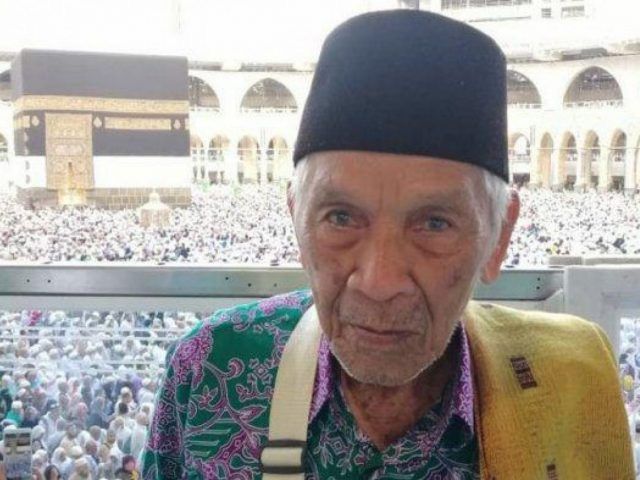 Jamaah haji dari kloter PLM-11 embarkasi Palembang itu dilaporkan hilang sejak mabit (bermalam) di Muzdalifah pada 11 Agustus lalu. Petugas belum bisa menemukan pria 81 tahun tersebut.