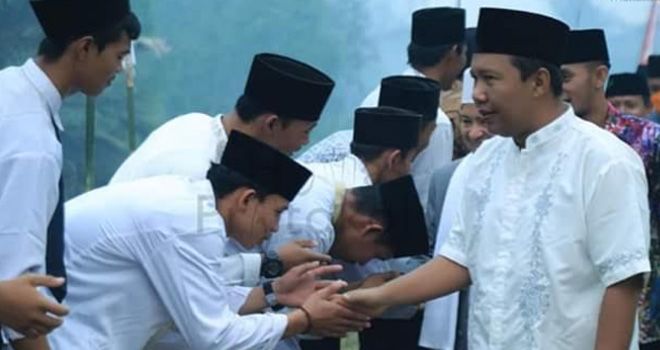 Bupati Romi Hariyanto Menghadiri Kegiatan Istighotsah Akbar Kuala Jambi.