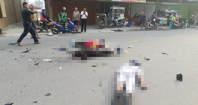 Kecelakaan Lalulintas terjadi di Kota Jambi, Sabtu (5/10), tepatnya di Jalan Orang Kayo Hitam, depan MM Citra Media, Kelurahan Budiman, Kecamatan Jambi Timur.