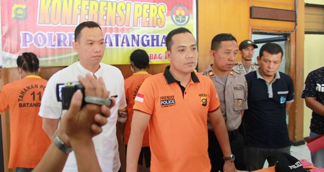 Kepolisian Sektor (Polsek) Bathin XXIV bekerjasama dengan Polres Batanghari berhasil meringkus empat pelaku tindak pidana pencurian dengan kekerasan (Curas).