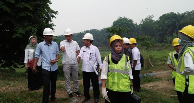 Anggota DPRD Merangin dari Komisi III bersama Dinas Lingkungan Hidup  Daerah (DLHD) Kabupaten Merangin serta dari pihak Perumda Tirta Merangin melakukan inspeksi mendadak (sidak) di PT Krisna Duta Agrindo (KDA) pada Rabu (16/10/2019).