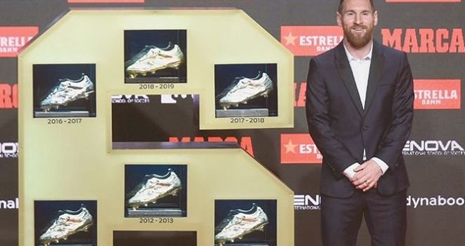 Lionel Messi meraih penghargaan Sepatu Emas Eropa 2019, Rabu (16/10/2019).
