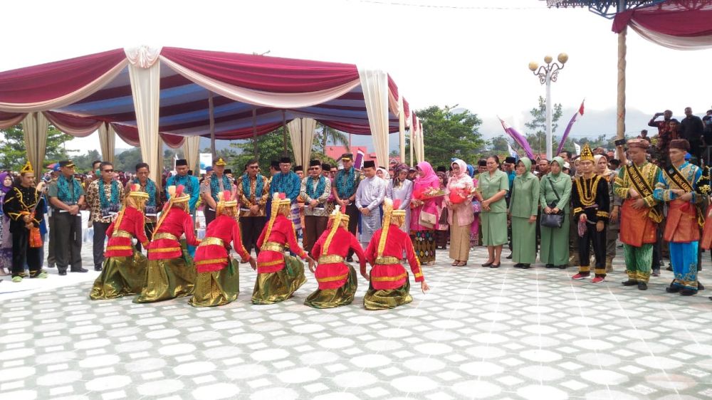 Festival Masyarakat Peduli Danau Kerinci (FMPDK) yang saat ini diubah nama menjadi Festival Kerinci tahun 2019 telah resmi dimulai pada Minggu (03/10).