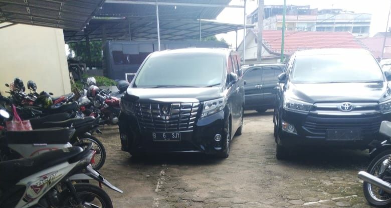 Mobil Toyota Alphard yang sempat hilang di parkiran RSUD Raden Mattaher Jambi, Sabtu (16/11) lalu, akhirnya ditemukan oleh pihak sat Reskrim Polresta Jambi.