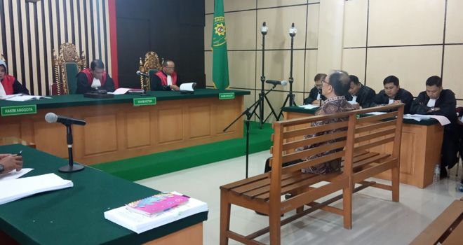 Sidang Kasus Suap uang ketok palu RAPBD Provinsi Jambi 2018 dengan terdakwa Joe Fandy Yoesman Alias Asiang kembali digelar dengan agenda pembelaan terdakwa atau pledoi Selasa (3/12).