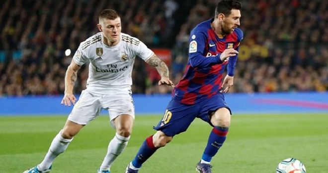 Aksi Lionel Messi pada El Clasico jilid pertama musim 2019/20 di Camp Nou, Kamis (19/12/2019) dini hari WIB.