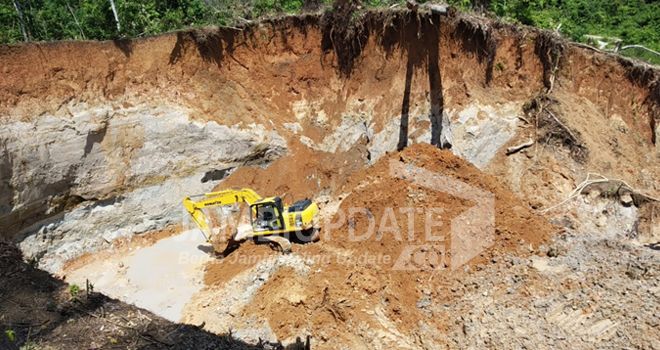 Proses pencarian jasad korban yang tertimbun longsoran PETI di Kabupaten Merangin, akhirnya dihentikan, Senin (23/12).