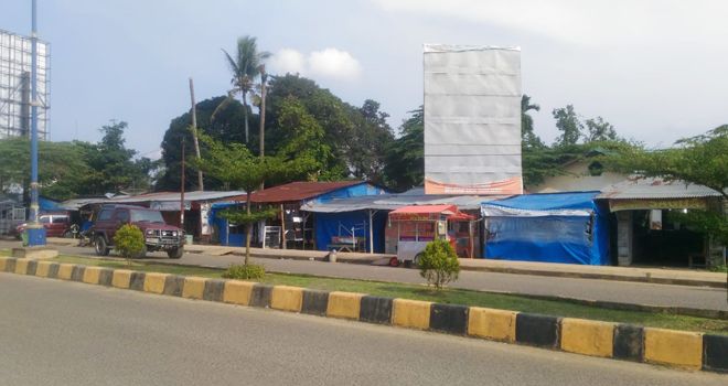 Pedagang di eks SD Pasar Sarinah Kecamatan Rimbo Bujang, diminta harus mengosongkan lokasinya, karena akan diperuntukkan sebagai Ruang Terbuka Hijau.