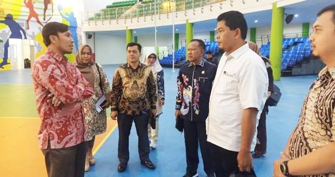 Hadir dalam studi banding Komisi IV itu Ketua DPRD Provinsi Jambi Edi Purwanto dan Ketua Komisi IV Khairil beserta anggota dan hadir juga Sekretaris Dispora Provinsi Jambi, A. Thaulan.