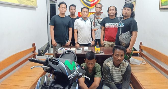 Dua pelaku curat dibekuk Polisi. Keduanya saat ini telah diamankan bersama barang bukti di sel tahanan Mapolres Tebo.