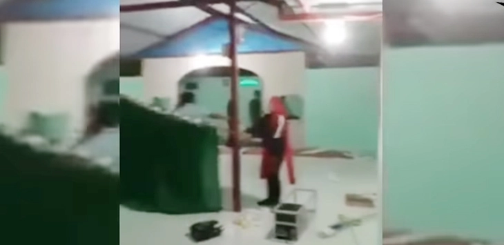 Masjid Dirusak Massa, Bupati Minta Umat Islam Salat di Rumah.