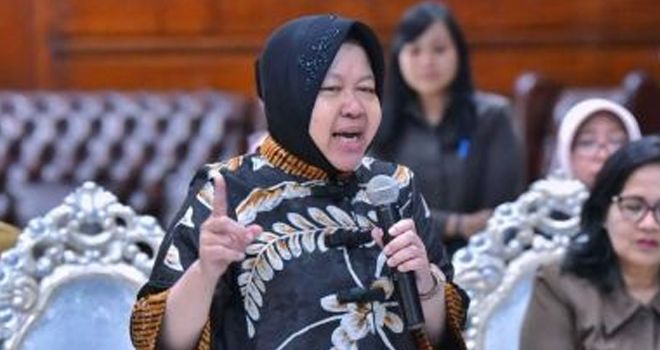 Wali Kota Surabaya, Tri Rismaharini.

 

