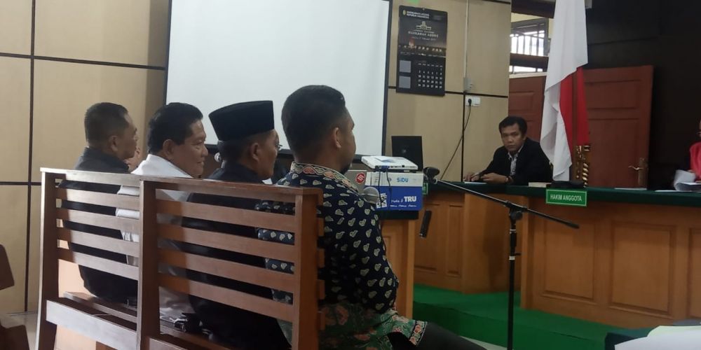 Saksi persidangan kasus suap uang ketok palu RAPBD Provinsi Jambi 2017-2018, Muhammadiyah dalam kesaksiannya di persidangan hari ini (6/2).