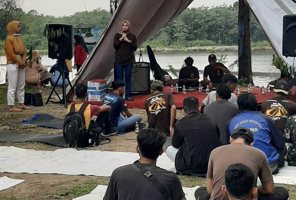 Ketua DPRD Batanghari Anita Jasmin  membuka secara resmi kegiatan Lake Ugo Camping di Kecamatan Bathin XXIV, Batanghari sore tadi (8/3).


