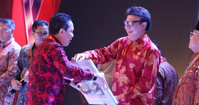 Syahirsah Dua Tahun Berturut Terima Penghargaan SAKIP Tertinggi.