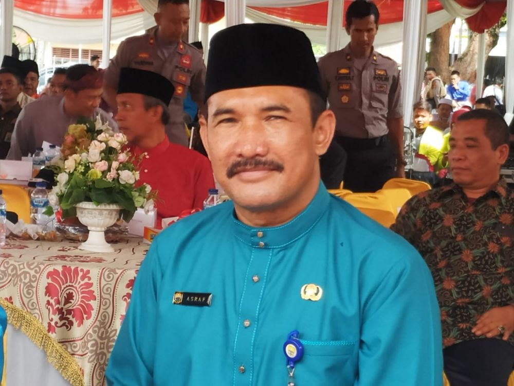 Staf Ahli Gubernur Jambi Bidang Pemerintah, Hukum dan Politik, Asraf.