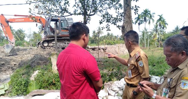 Pembangunan Perumahan di Kelurahan Payo Selincah Timbun Kawasan Resapan.

