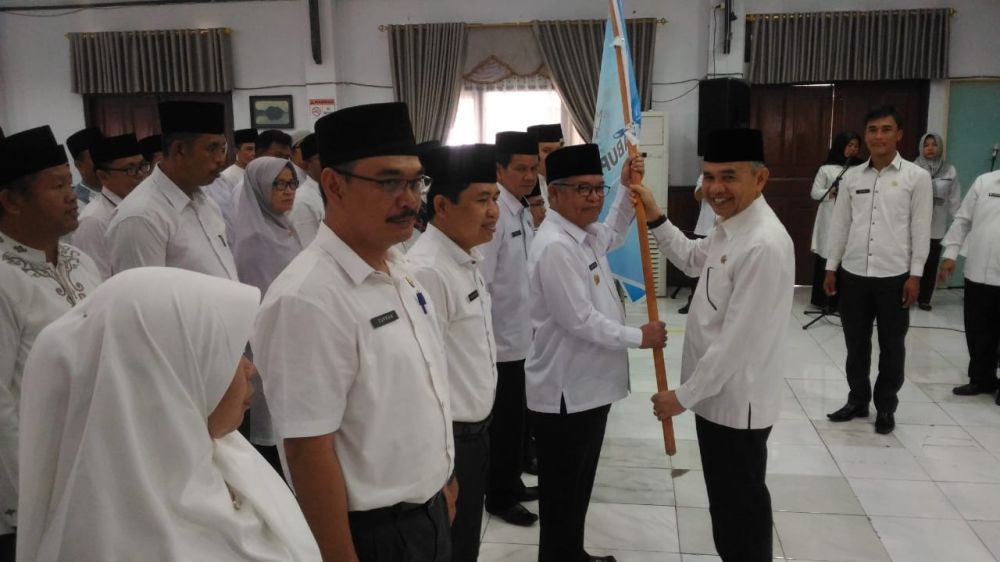 Bupati Kerinci Adirozal Lantik dan Kukuhkan Pengurus LPTQ Kerinci Periode 2019 - 2024.

