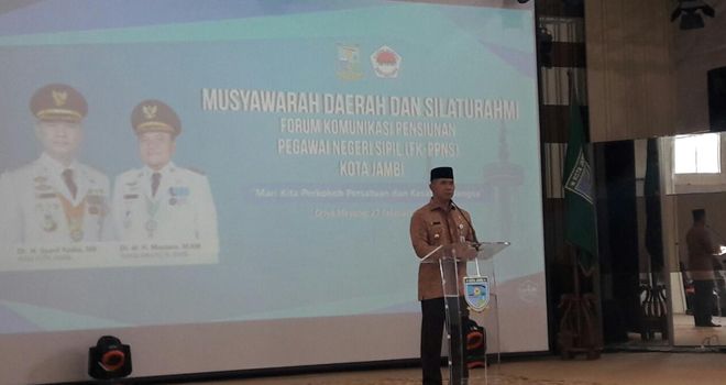 Walikota Jambi, Sy Fasha Menyampaikan sambutan dan harapannya pada Musyawarah Daerah Forum Komunikasi Pensiunan Pegawai Negeri Sipil(FK-PPNS) Kota Jambi, Kamis(27/02).