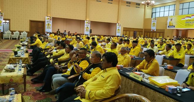 Musyawarah Daerah (Musda) ke-X DPD I Partai Golkar Provinsi Jambi dimulai di Ratu Convention Center (RCC) pukul 15.00 WIB. Sejumlah tokoh partai Golkar tampak hadir. 