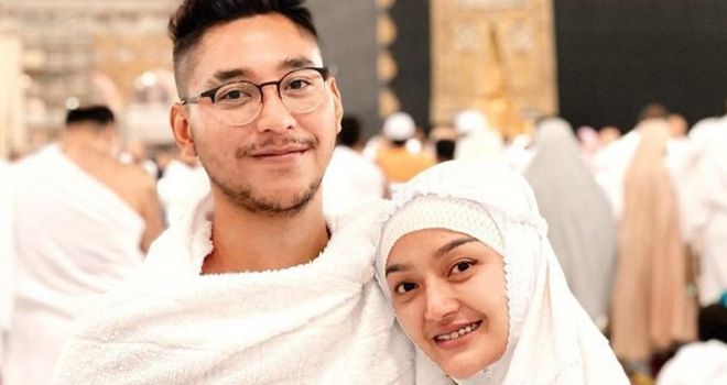 Siti Badriah dan Krisjiana Baharudin.


