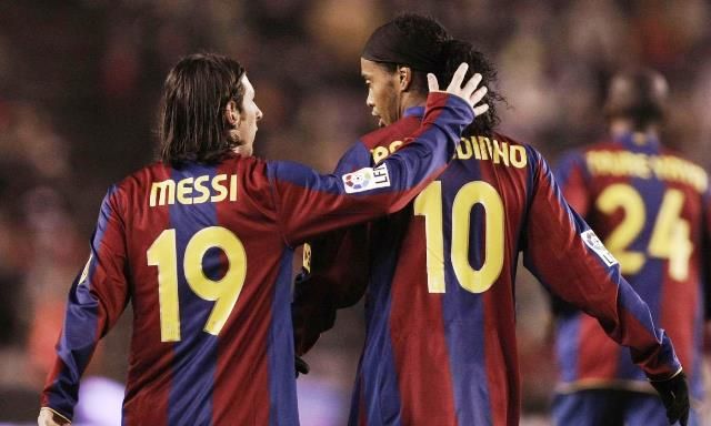 Messi & Ronaldinho.