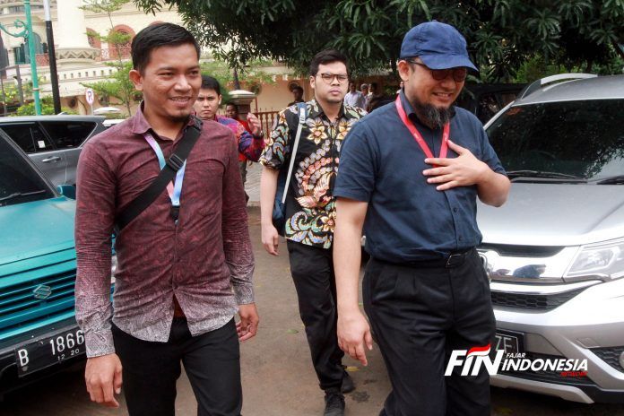 Penyidik senior Komisi Pemberantasan Korupsi (KPK), Novel Baswedan mendatangi Gedung Direktorat Reserse Kriminal Umum Polda Metro Jaya, Jakarta Senin (1/6/2020).
