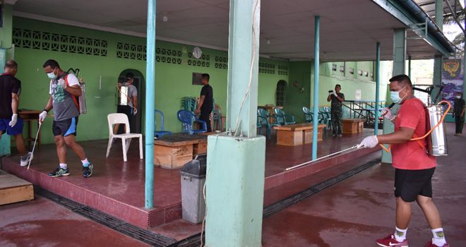 jajaran Komando Resort Militer (Korem) 042 Garuda Putih kembali melakukan penyemprotan disinfektan di seluruh fasilitas perkantoran Makorem.