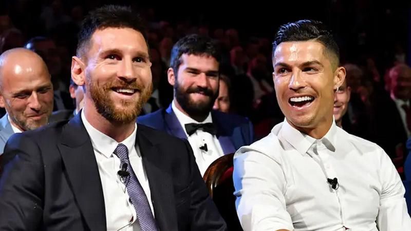 Lionel Messi dan Cristiano Ronaldo menyumbang Rp17 miliar untuk penanganan COVID-19 di Portugal dan Spanyol. 