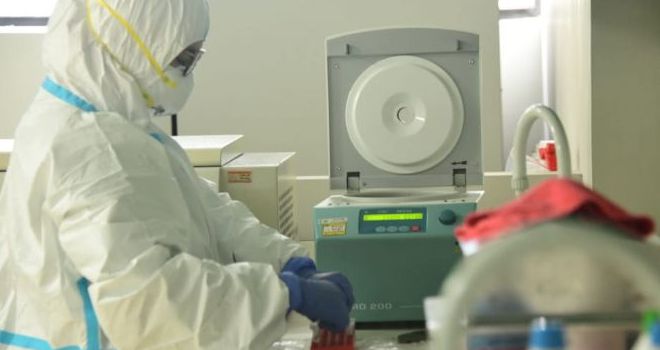 Balai Pengembangan Laboratorium Kesehatan Daerah Provinsi Jabar dengan Biosafety Level 2 (BSL-2) ditunjuk menjadi salah satu laboratorium pemeriksa sampel terduga COVID-19 di Jabar. 