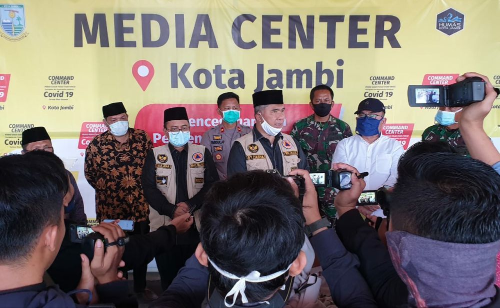 Rapat bersama yang berlangsung Selasa (14/4) di Posko Gugus Tugas (Task Force) Percepatan Penanganan Covid-19 Kota Jambi.