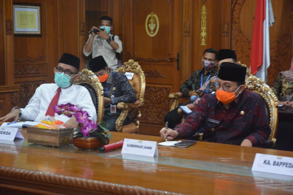 Gubernur Jambi Ikuti Musrenbangnas 2020 Secara Online.