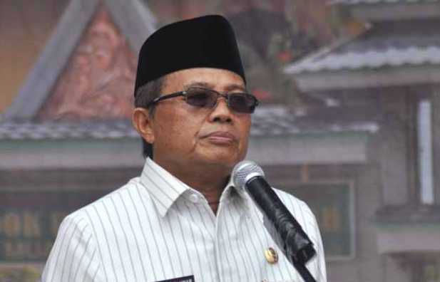 Gubernur Jambi Fachrori Umar