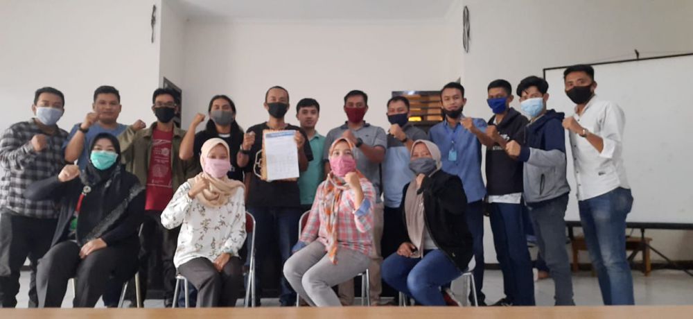 Komitmen Majukan Organisasi, Pengurus PWI Kota Jambi Tandatangani Pakta Integritas