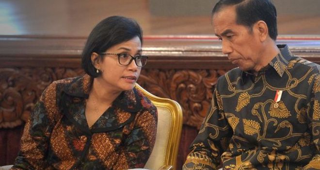 Menteri Keuangan Sri Mulyani dan Presiden Jokowi.